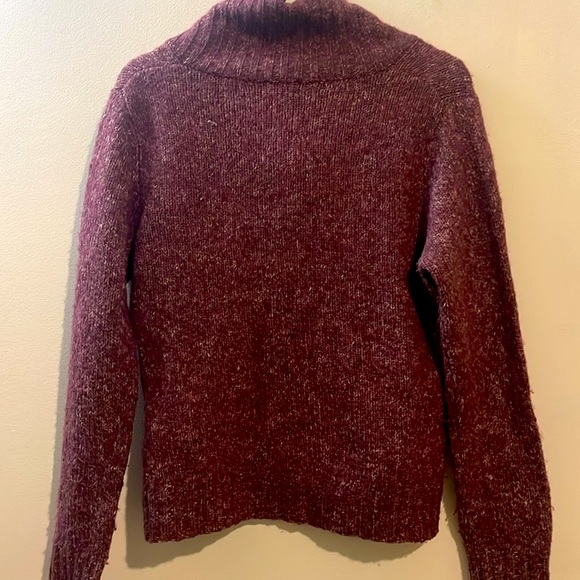 L. L. Bean Women’s Wool Turtleneck Sweater Size S - Picture 7 of 7